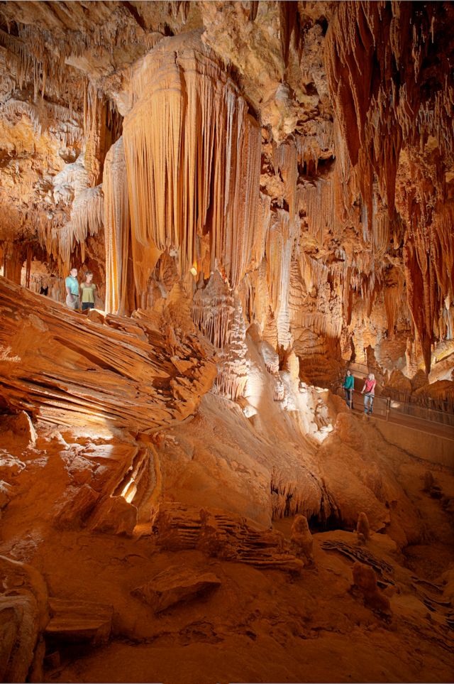 Luray-Caverns-Saracens-Tent